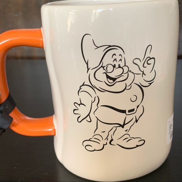 Rae Dunn DOC Snow White Disney Princess Collection Ceramic Mug - Picture 7 of 9